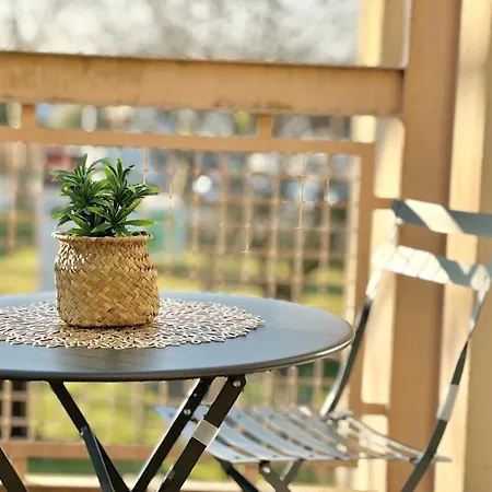 L Archipel Est Pontlieue Апартаменты